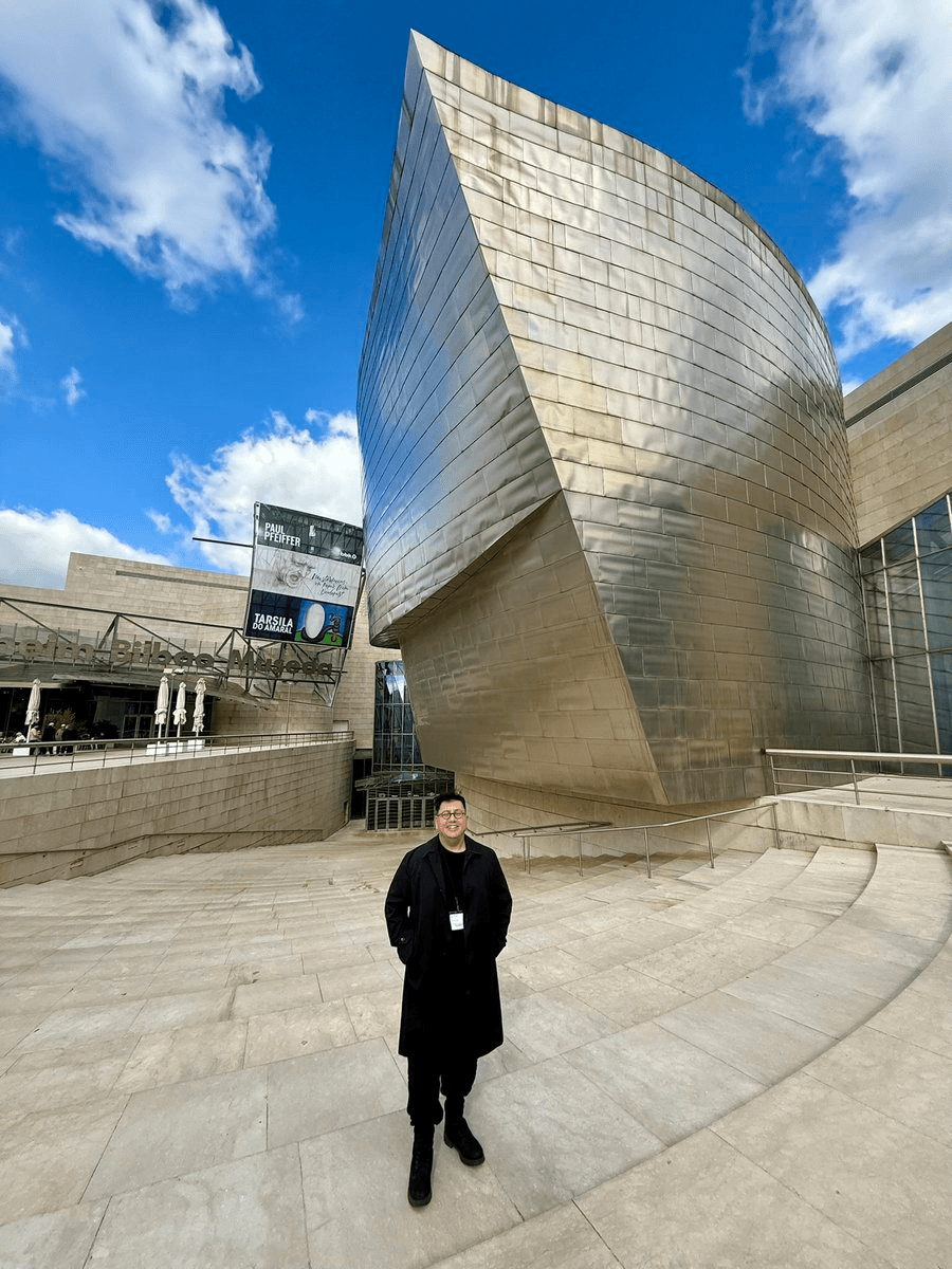 Guggenheim Bilbao Exhibition Upgrade: Real-time AI Architecture Integration