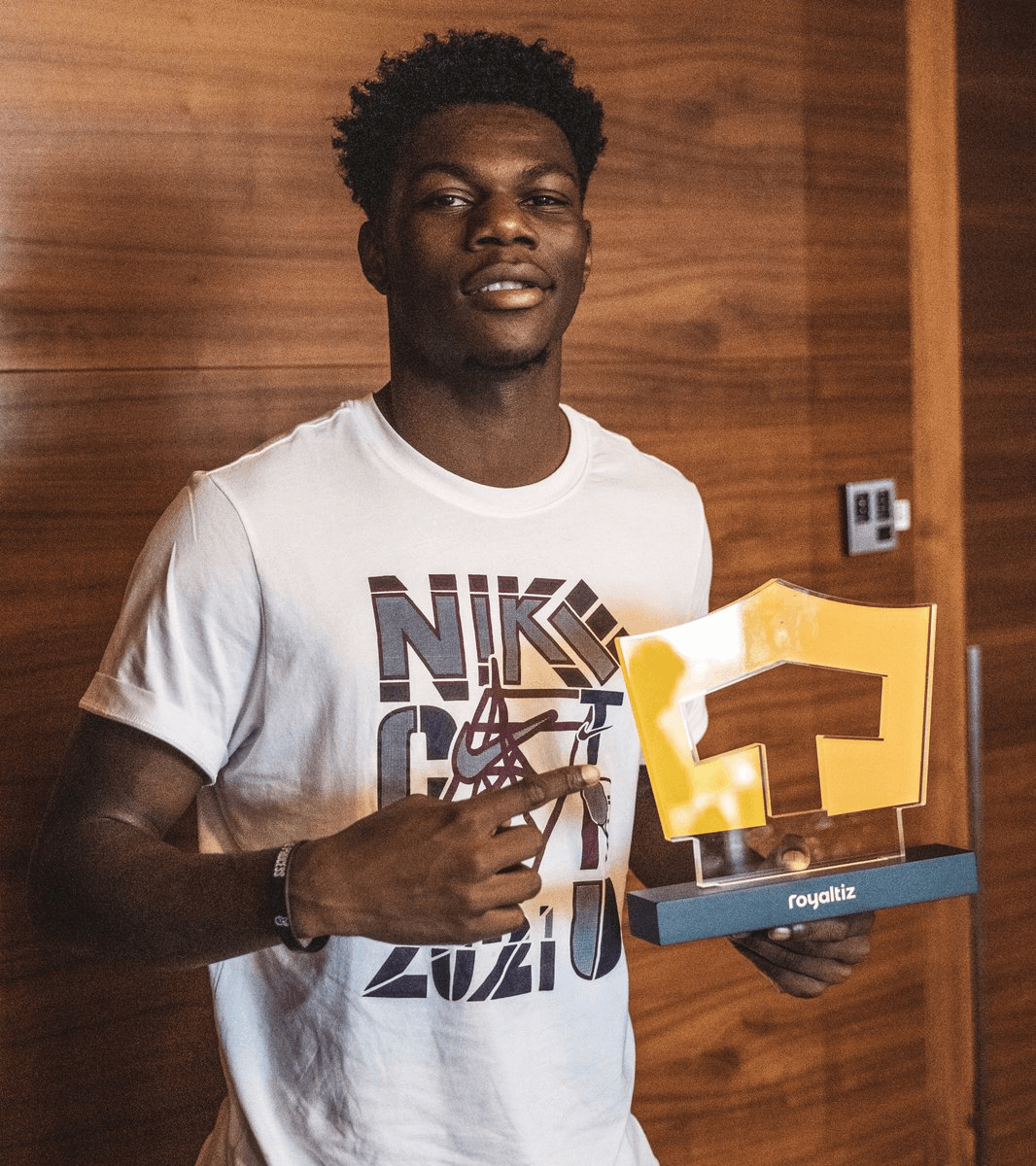 Royaltiz Launches Athlete NFT Collection on Base