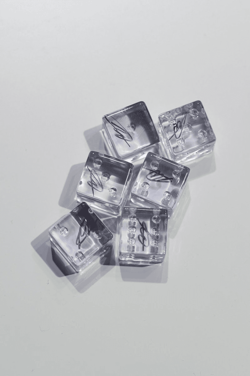 On-Chain Dice Set Collectors Eligible for Hand-Signed Resin Rewards