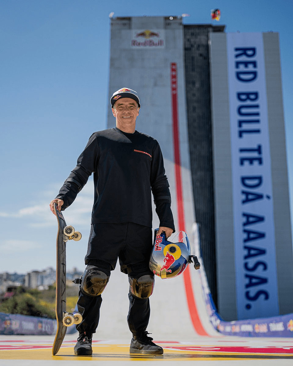 🛹 Sandro Dias Breaks World Record with 70-Meter Skate Drop