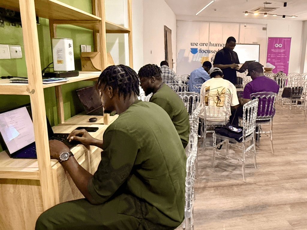 馃 0G Lagos Builders Deploy AI to Real Humanoid Robots